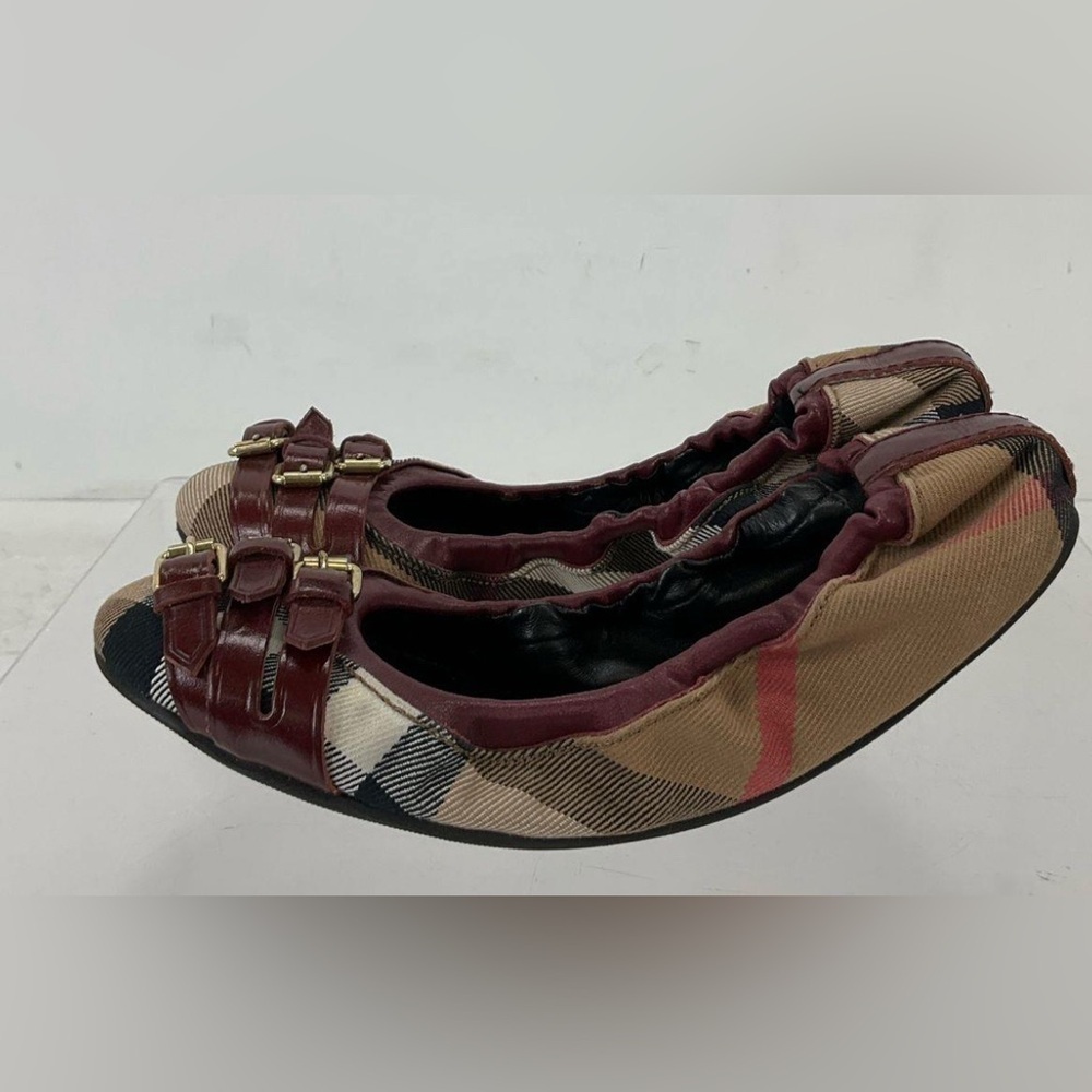 Burberry Bridle Housecheck Plaid Falcony Ballet Flat Sz 35 US 5 Triple Buckle - Picture 14 of 14